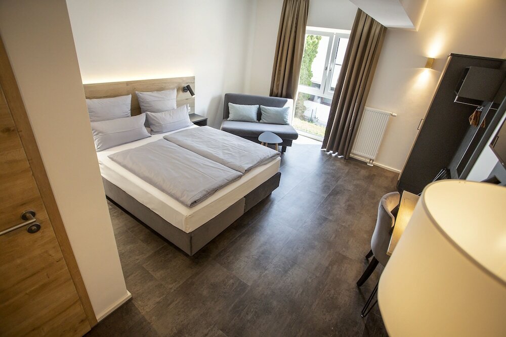 Фото Drexels Parkhotel am Schloss