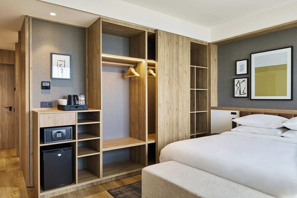Фото Four Points by Sheraton Barcelona Airport