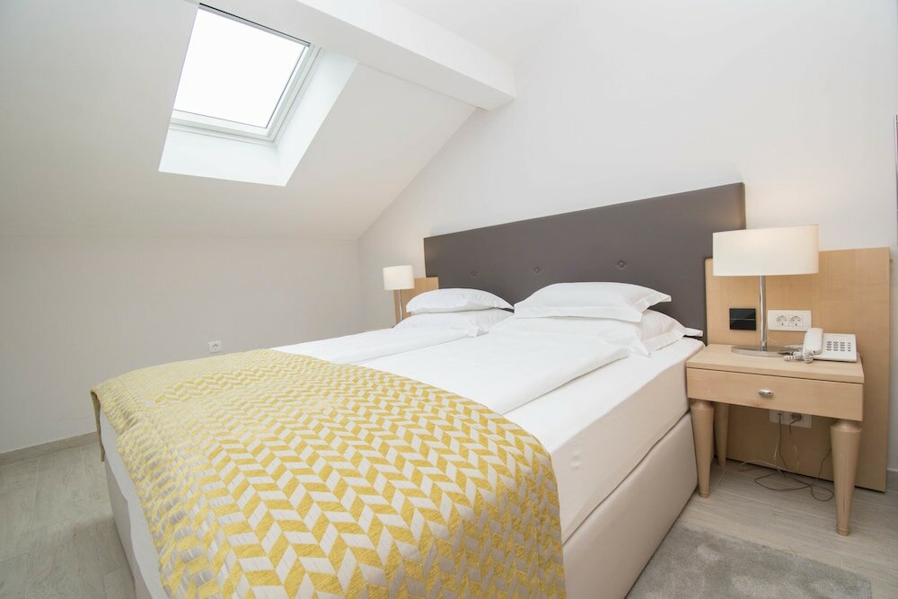 Фото Aparthotel Flora