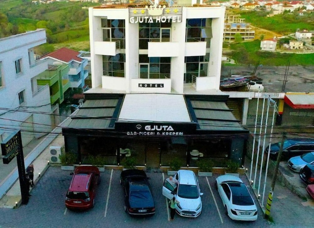 Фото Gjuta Hotel