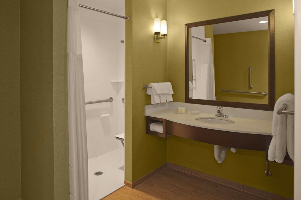 Фото Hilton Garden Inn Akron