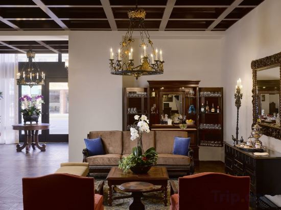 Фото Plaza La Reina