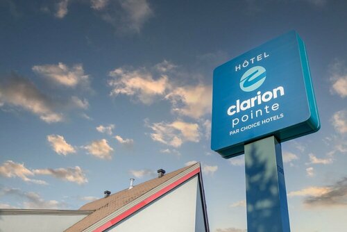 Внешний вид отеля Clarion Pointe Quebec Airport в Квебеке, фото 2