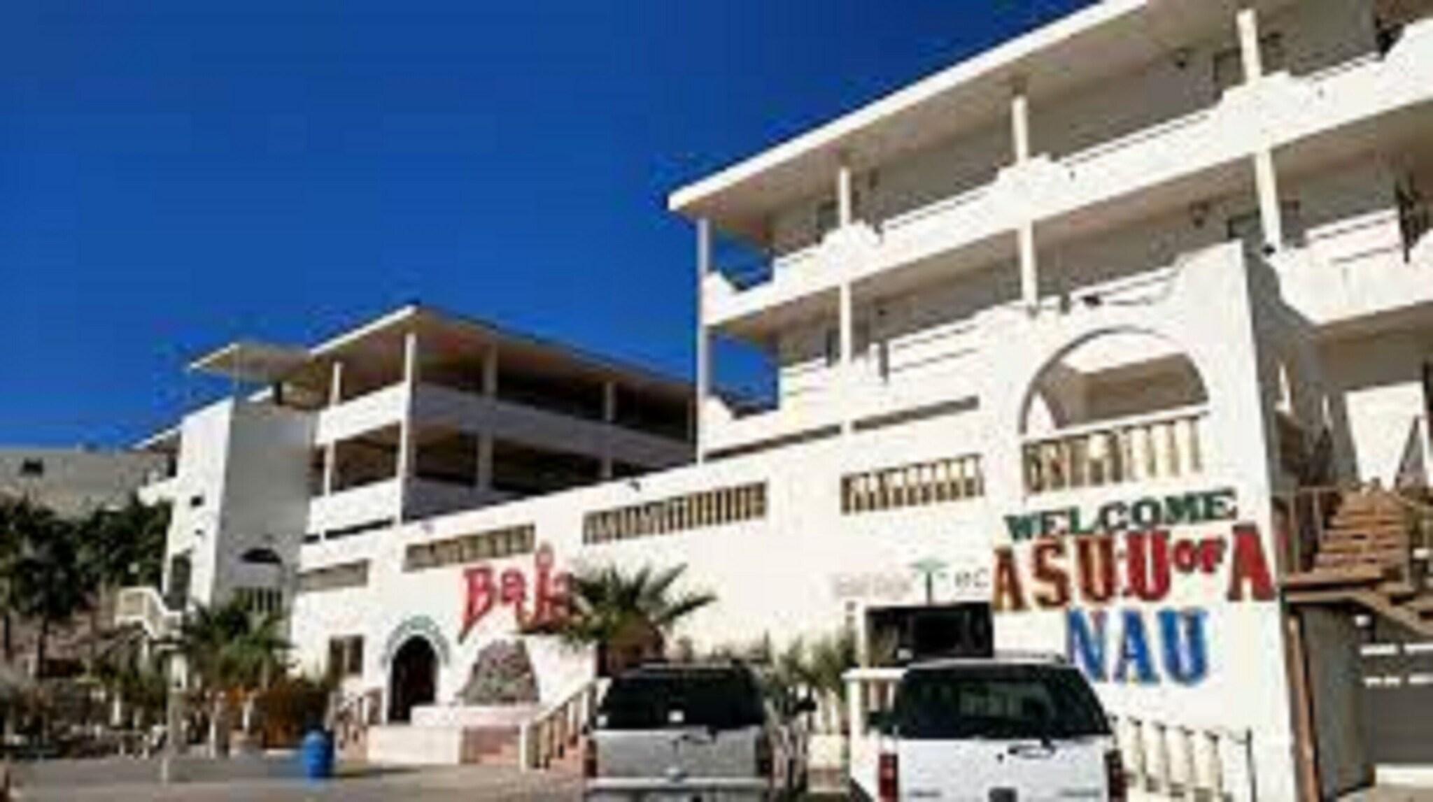 Фото отеля 1