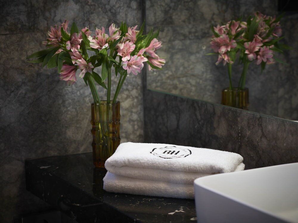 Фото Brown Acropol