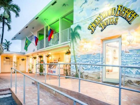 Фото Hollywood Beach Swan