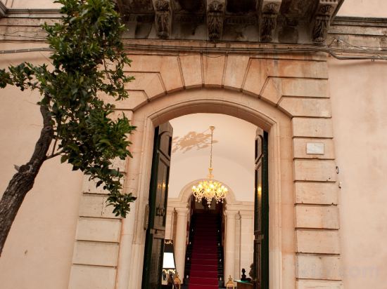 Фото Relais Antica Badia San Maurizio 1619