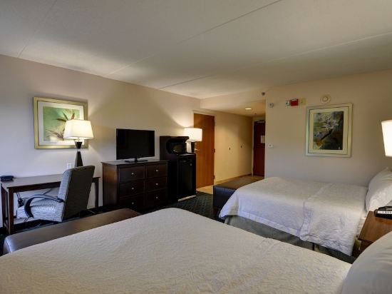 Фото Hampton Inn Franklin/Milford