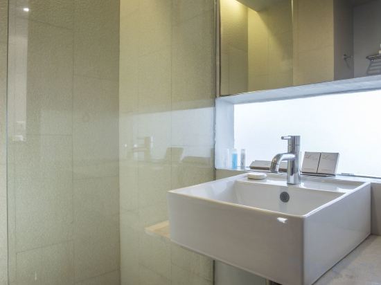 Фото The Lerina Hotel Nusa Dua