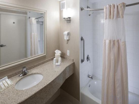 Фото Hilton Garden Inn Rockaway