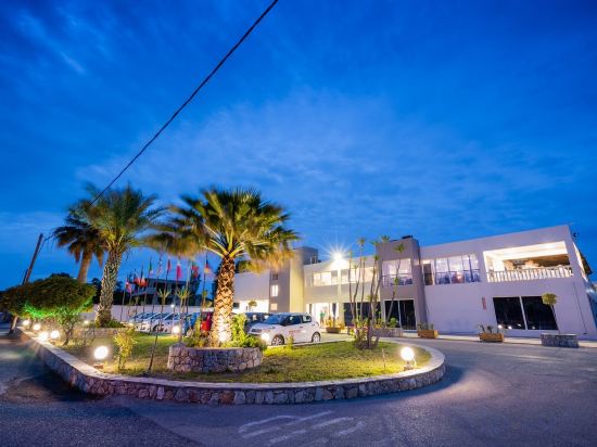 Фото Lardos Bay