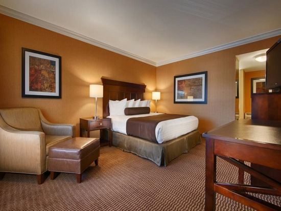 Фото Best Western Plus Carriage Inn