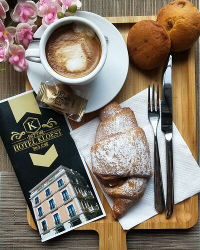 Гостиница Hotel Kloest в Области Дуррес