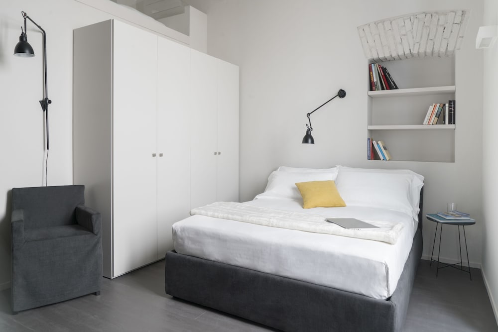 Фото Brera Apartments in Porta Ticinese