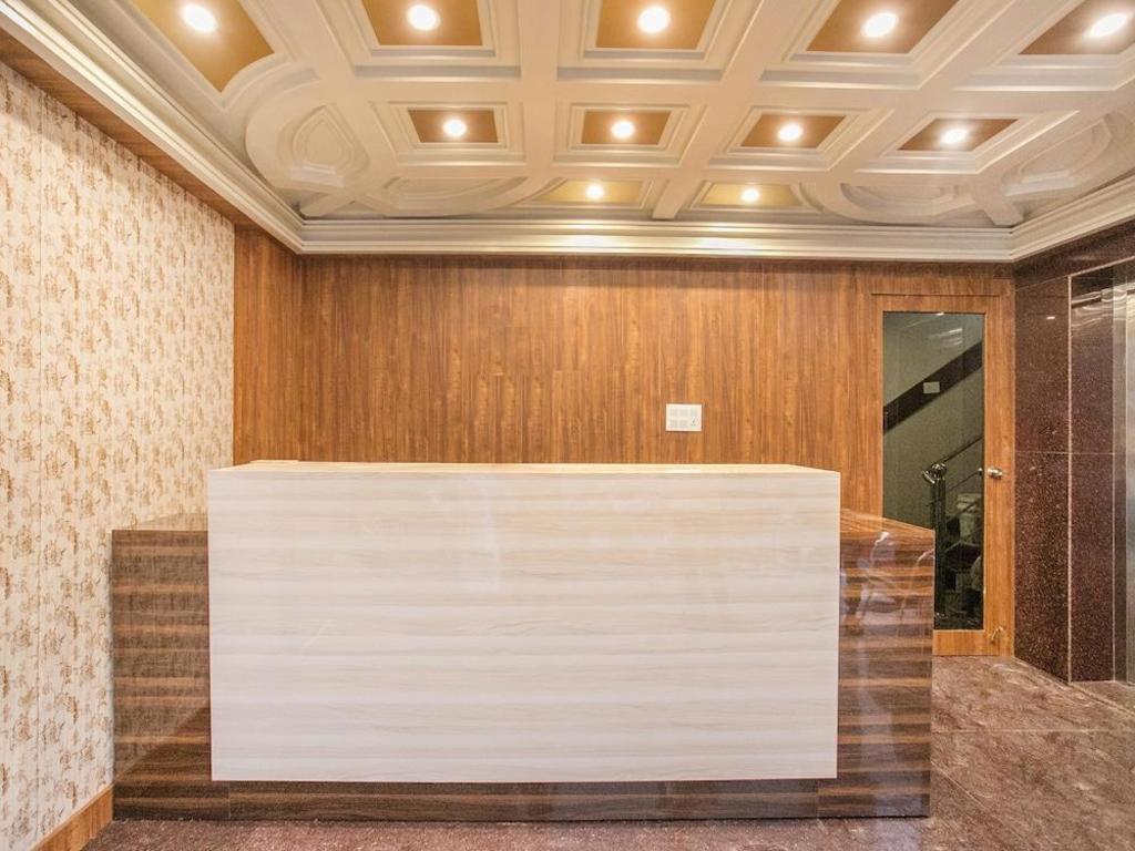 Фото Oyo 11915 Varcity Park