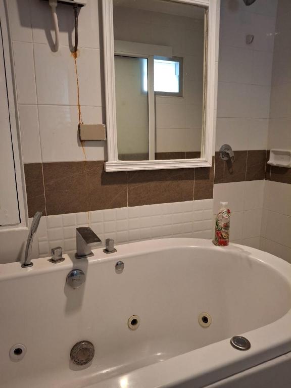 Фото Sereneburi Patong Residence