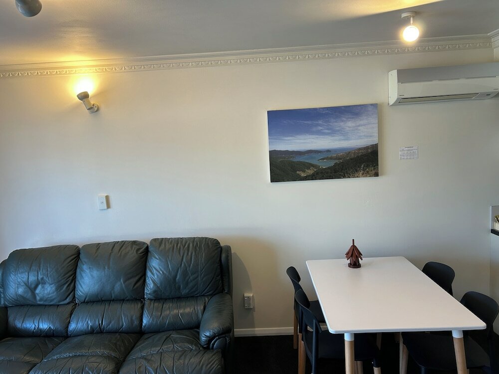 Фото Montana Lodge Motel