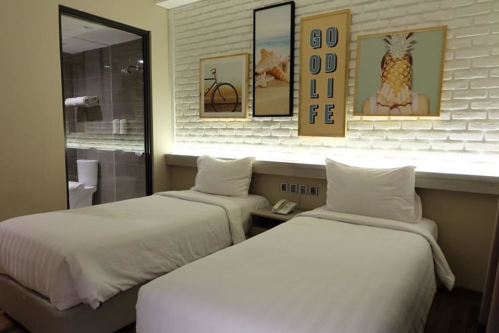 Фото Expressia Hotel Makassar