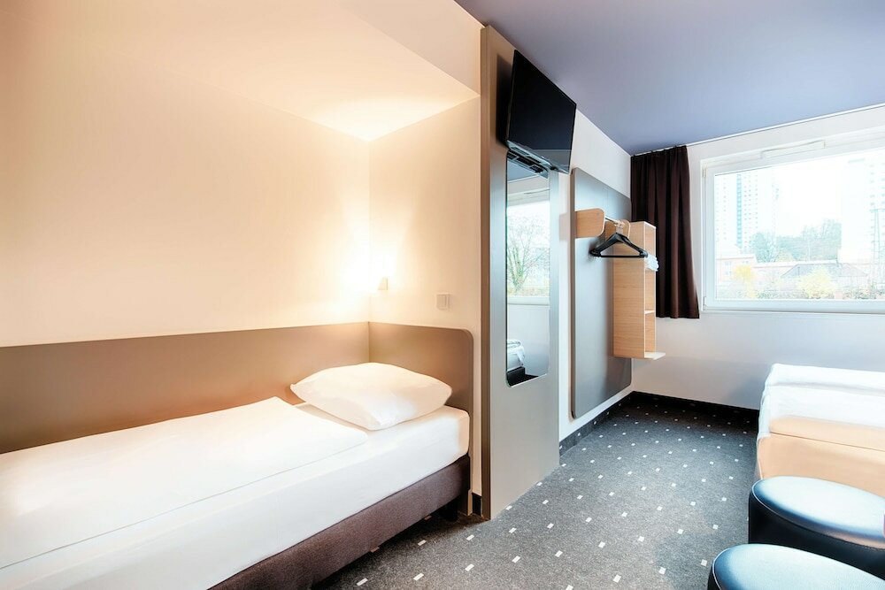Фото B&b Hotel Kaiserslautern