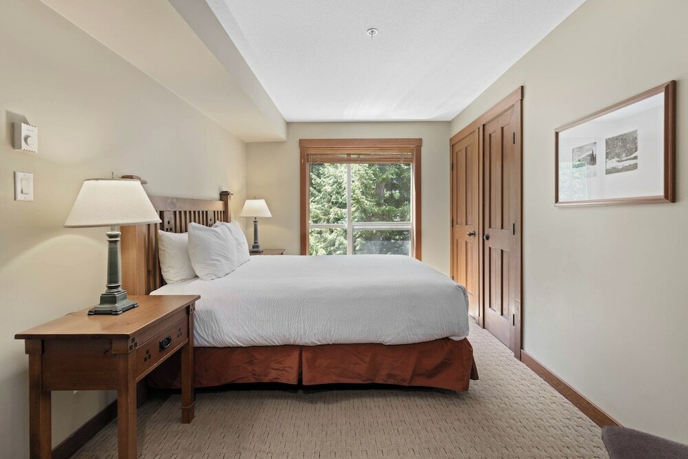 Фото Horstman House by Whistler Premier