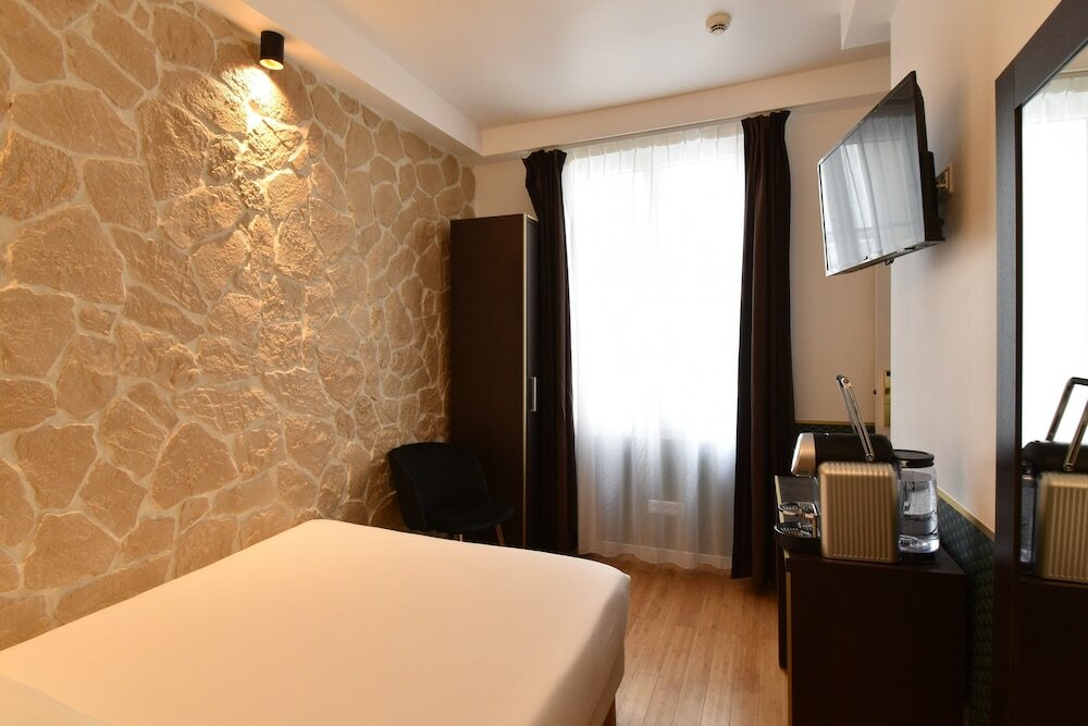 Фото Hôtel Bonne Nouvelle