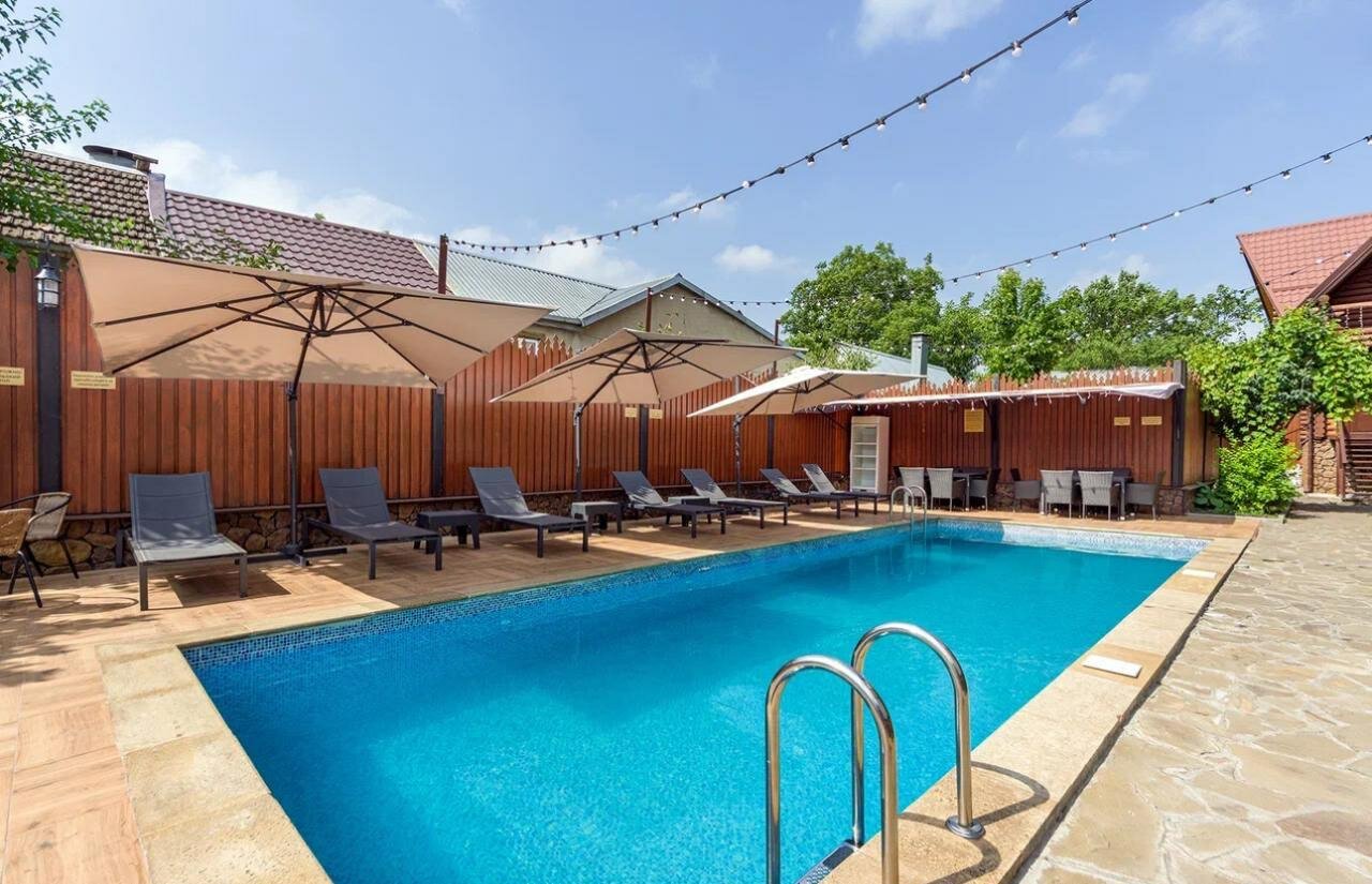 Фото отеля 2