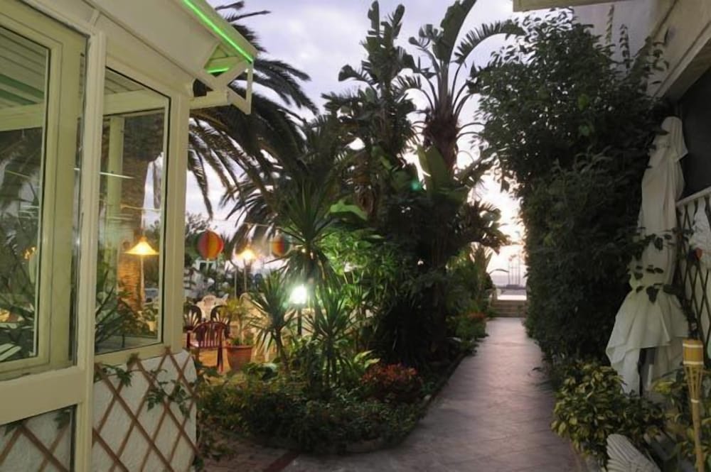 Фото Hotel Mondial