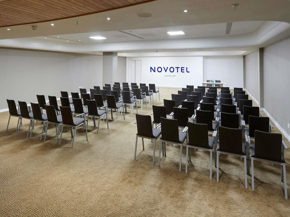 Фото Novotel London West