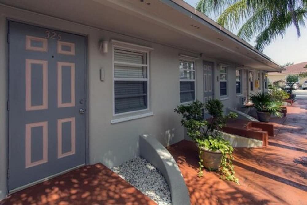 Фото Richard's Motel Extended Stay