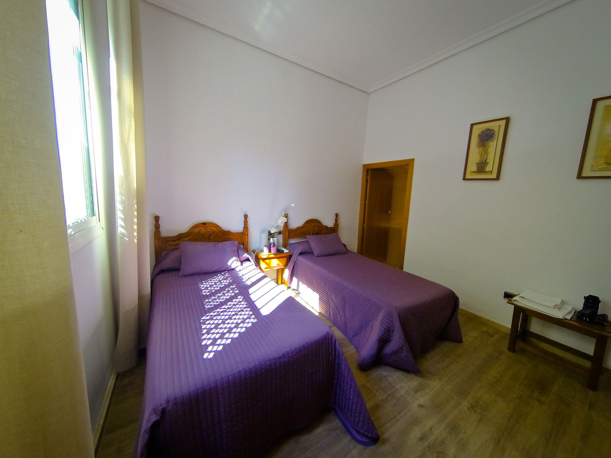Фото Hostal La Muralla