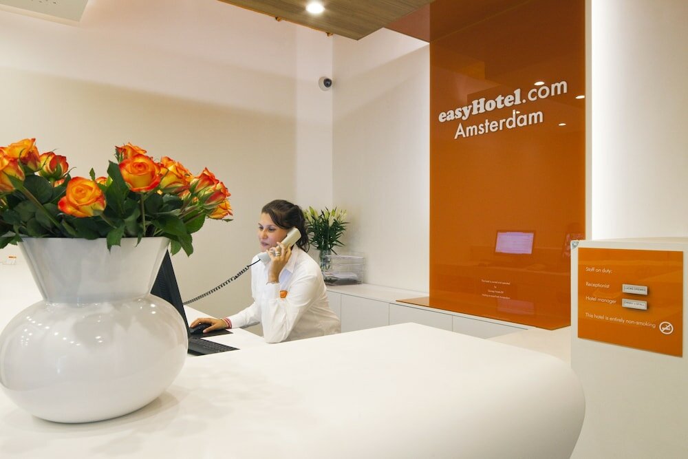 Фото EasyHotel Amsterdam City Centre South