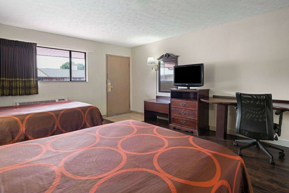 Фото Super 8 by Wyndham Youngstown/Girard