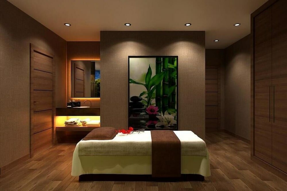 Фото Grand Sapphire City Hotel