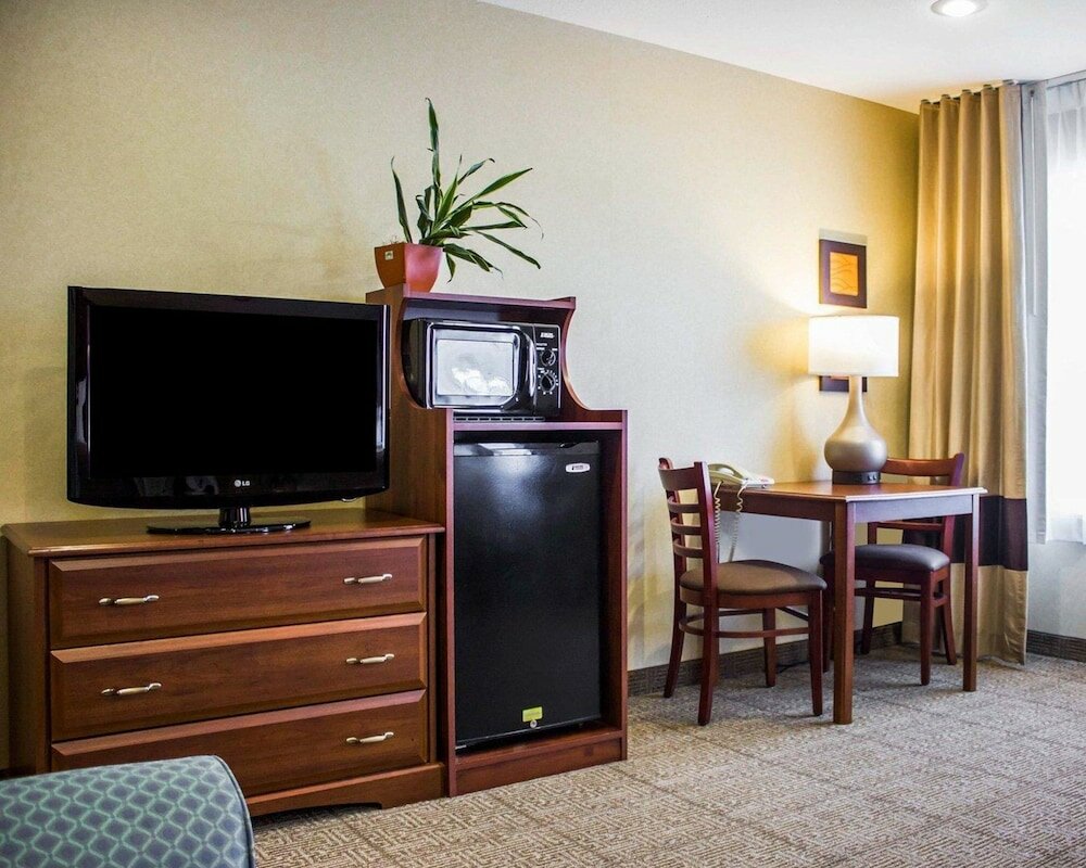 Фото Comfort Inn Guilford near I-95