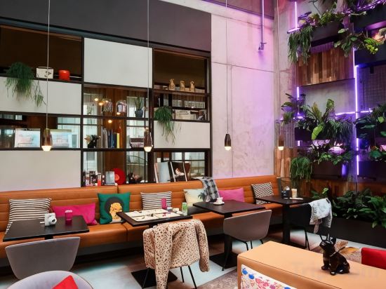 Фото Moxy Brussels City Center
