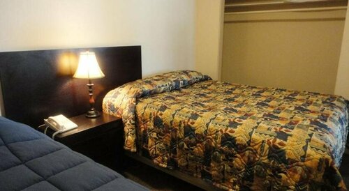 Гостиница Stratford Motel в Уайтхорс