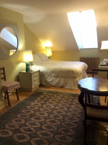 Гостиница Gold Door Inn в Оттаве