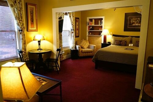 Гостиница The Heirloom Inn в Маунт Дора