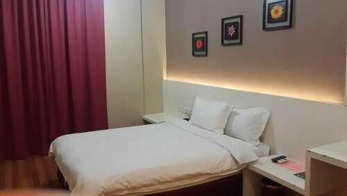 Гостиница Avida Hotel в Бандар-Лабуане