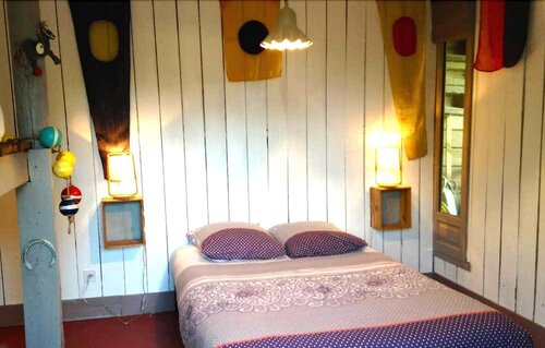 Гостиница Hébergements Insolites Ille Flottante в Ренне