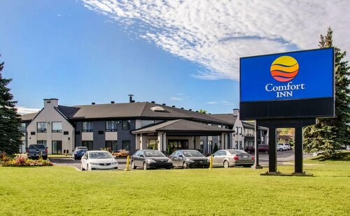 Гостиница Comfort Inn Aéroport в Дорвале