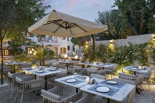 Гостиница Mellow Blue Hotel & Restaurant в Сеферихисаре