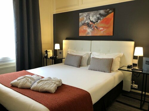 Гостиница Hotel Dauphin в Пюто