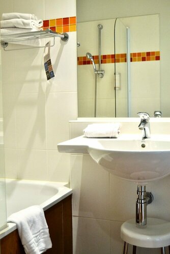 Гостиница Kyriad - Tours Centre в Туре