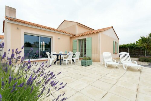 Апартаменты Madame Vacances Le Domaine de Vertmarines в Ле-Сабле-д'Олоне