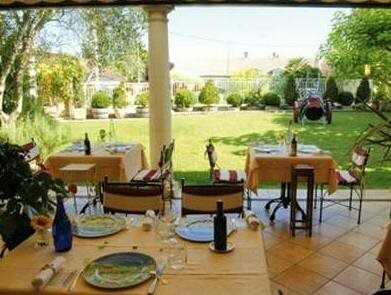 Гостиница Logis Hostellerie des Ducs в Марманде