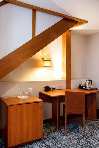 Гостиница Best Western Plus Hotel Colbert в Шатору