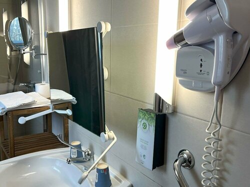 Гостиница Hotel Kyriad Argenteuil в Аржантее