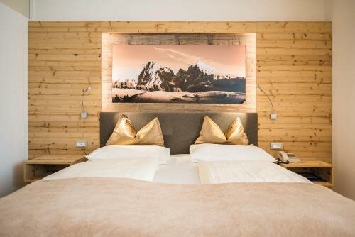 Гостиница Hotel Kranebitt B&b в Брессаноне