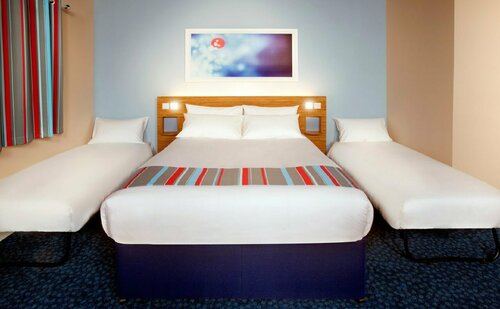 Гостиница Travelodge Guildford в Гилфорде